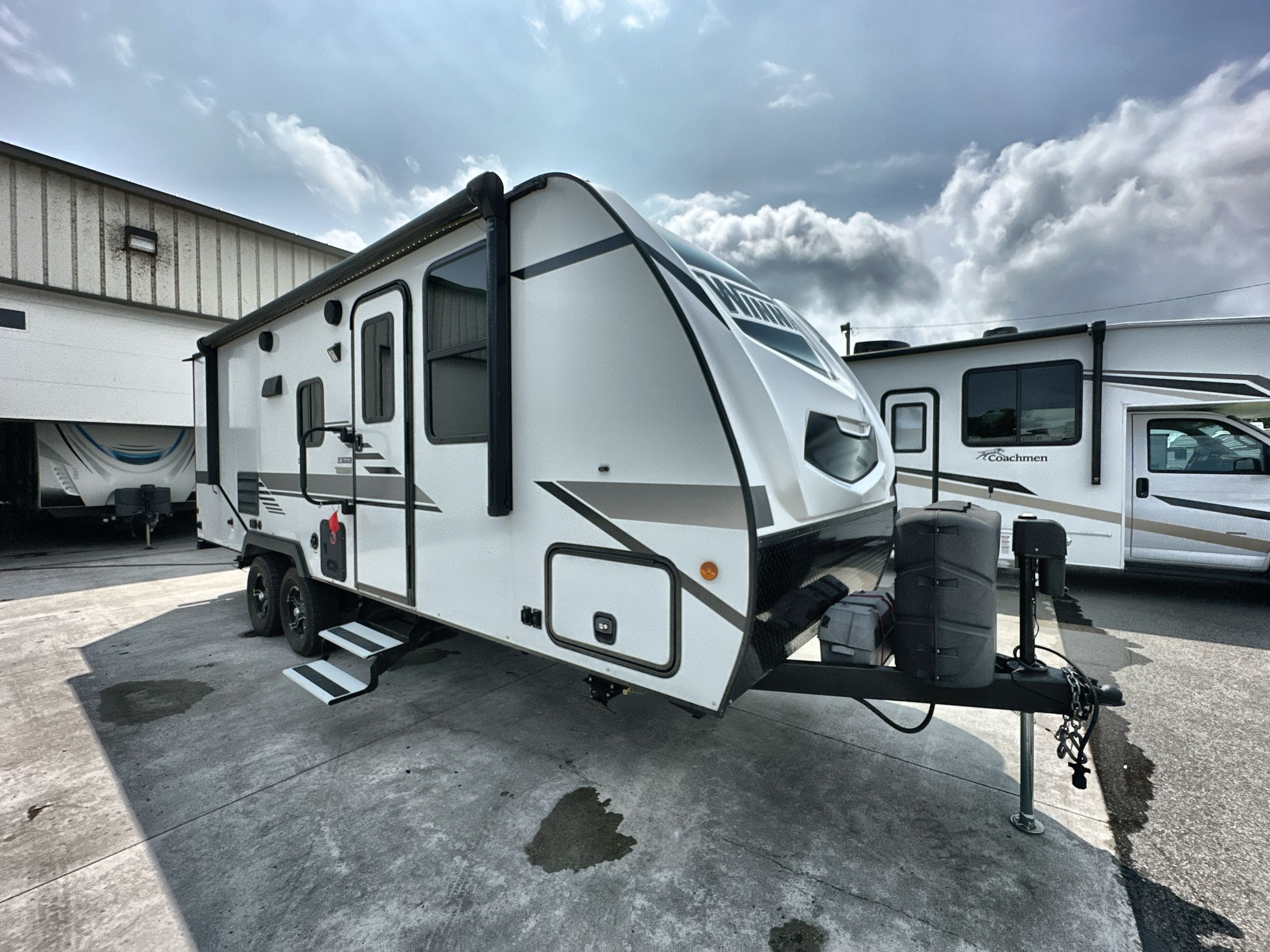 2021 Winnebago MICRO MINNIE 2306BHS in houghton lake MI