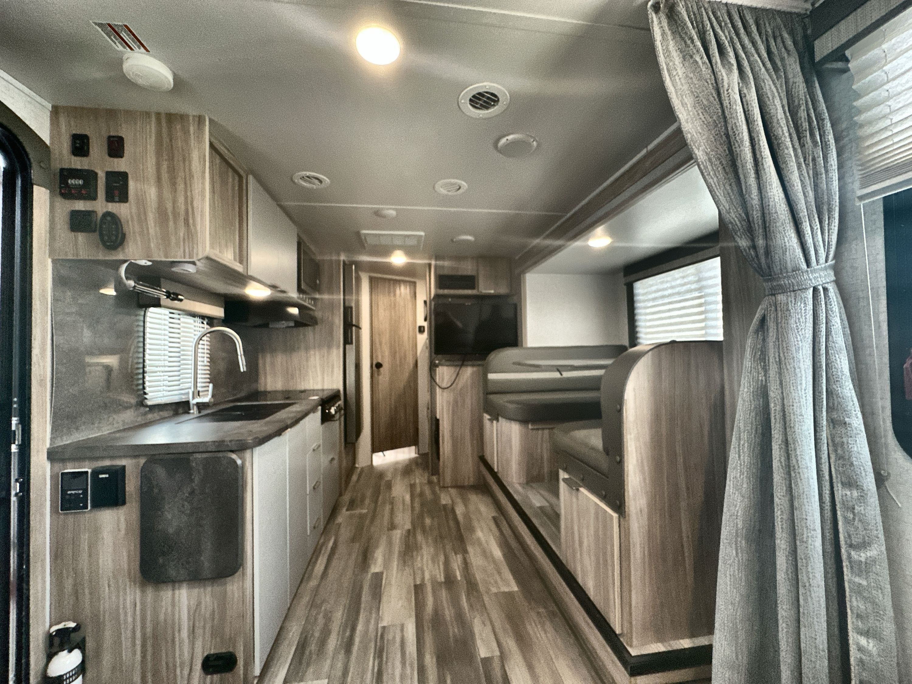 2021 Winnebago MICRO MINNIE 2306BHS in houghton lake MI