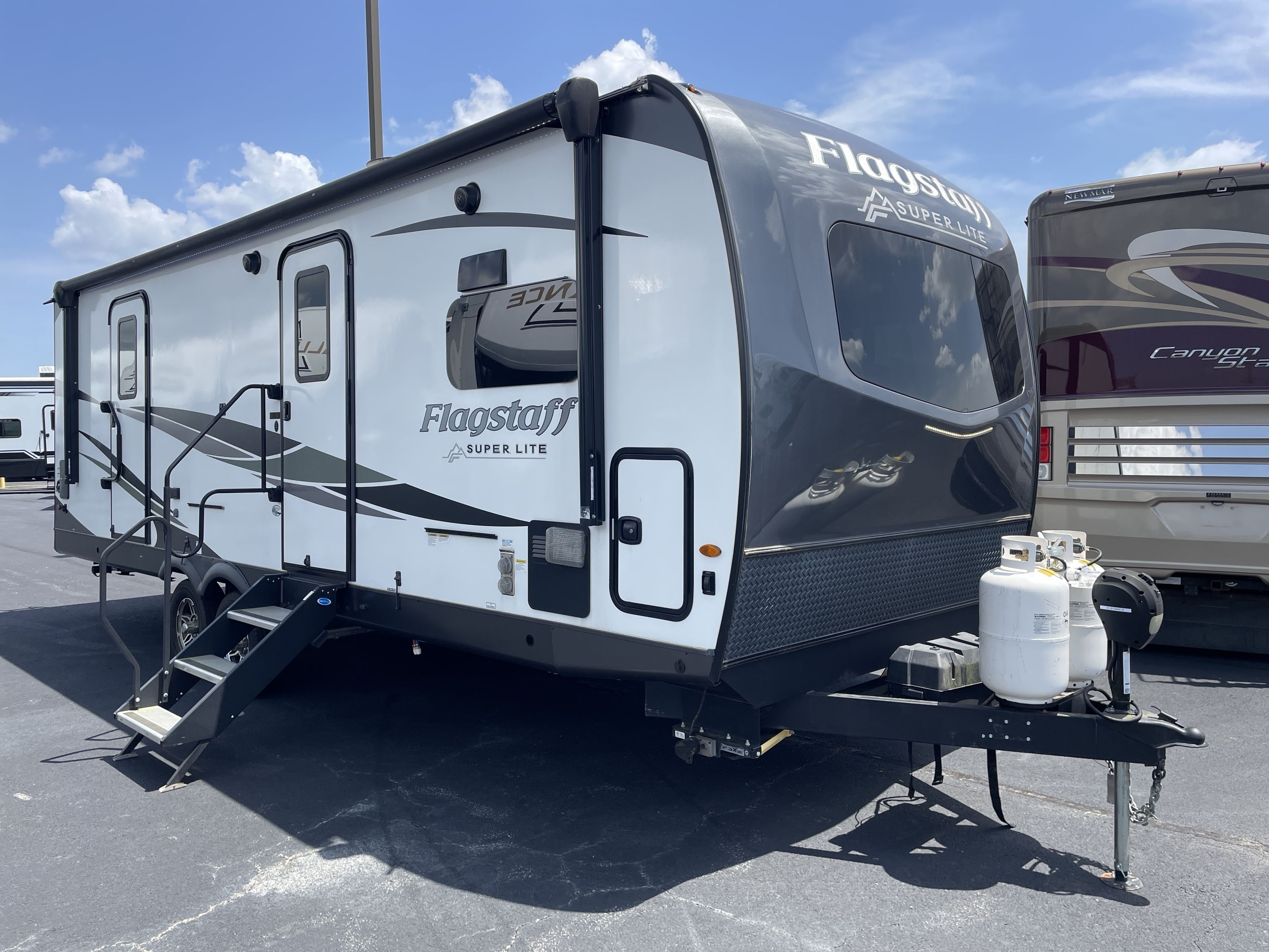 2023 Forest River FLAGSTAFF SUPER LITE 26FKBS RV