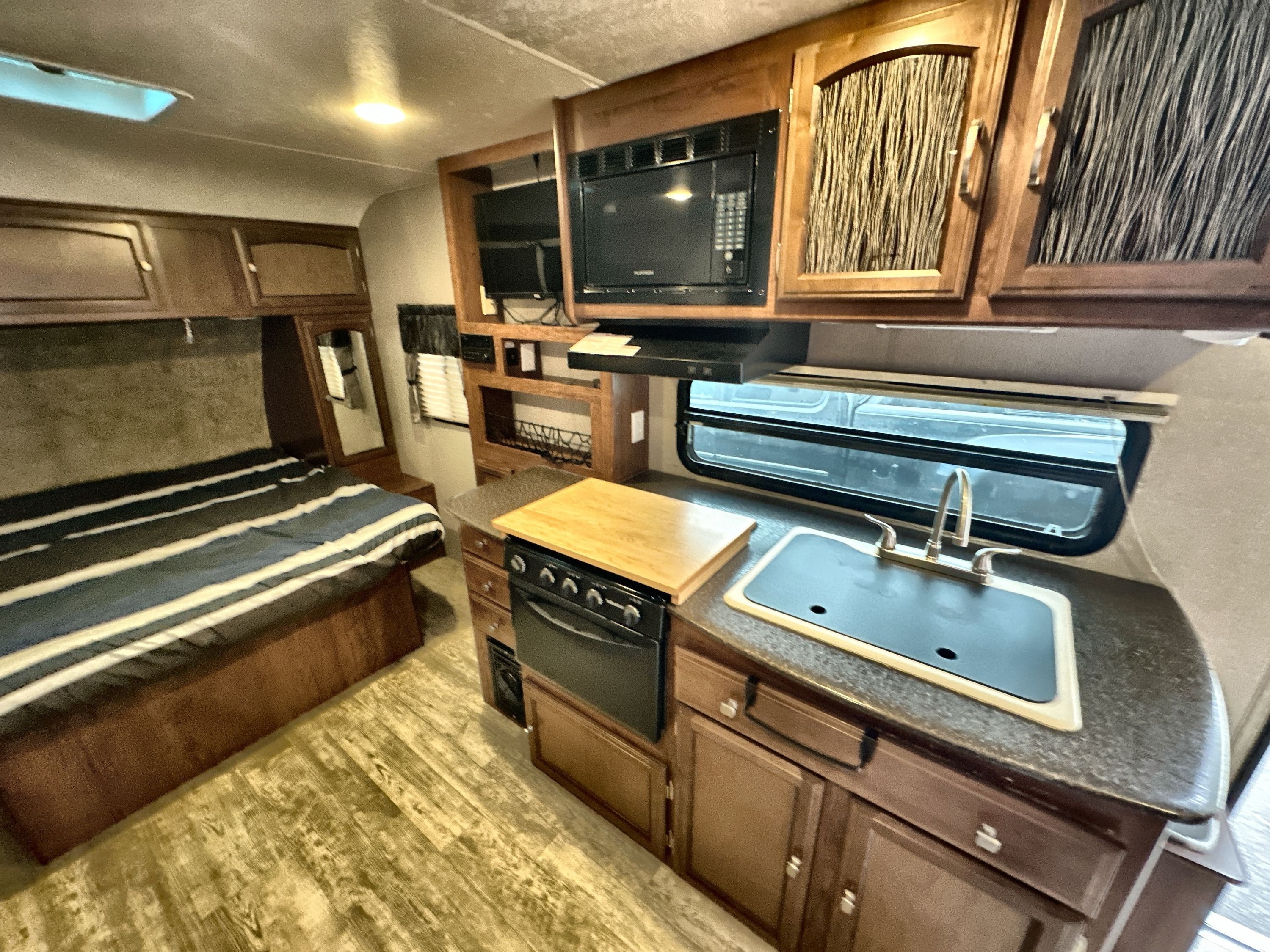 2017 Coachmen FREEDOM EXPRESS 192RBS in billings MT