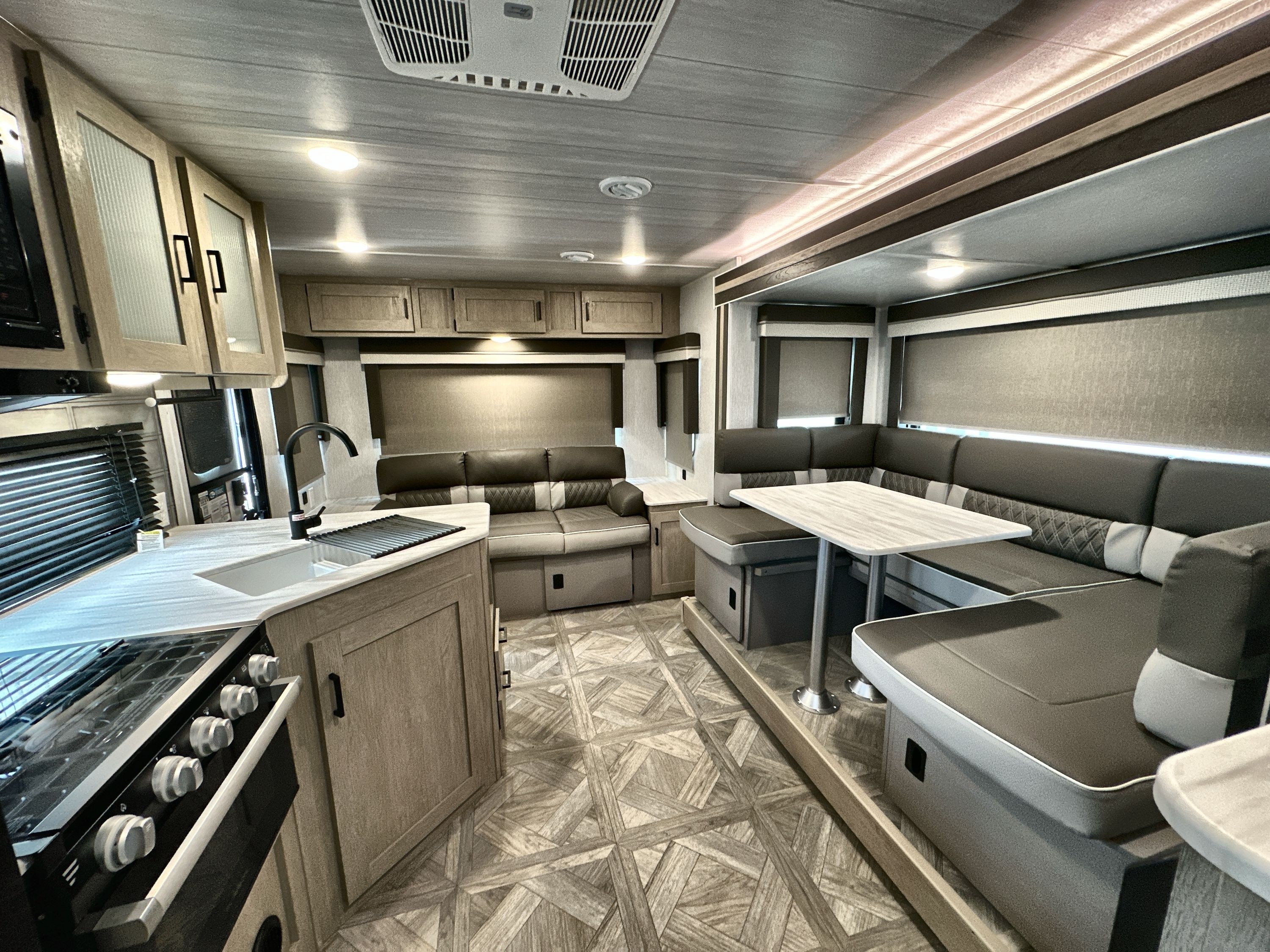 2023 Forest River WILDWOOD X-LITE 24RLXL in houghton lake MI