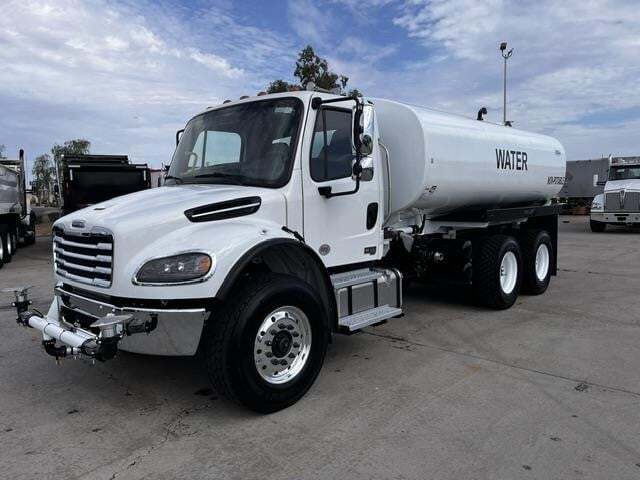 2027 FREIGHTLINER BUSINESS CLASS M2 106 in Phoenix, AZ