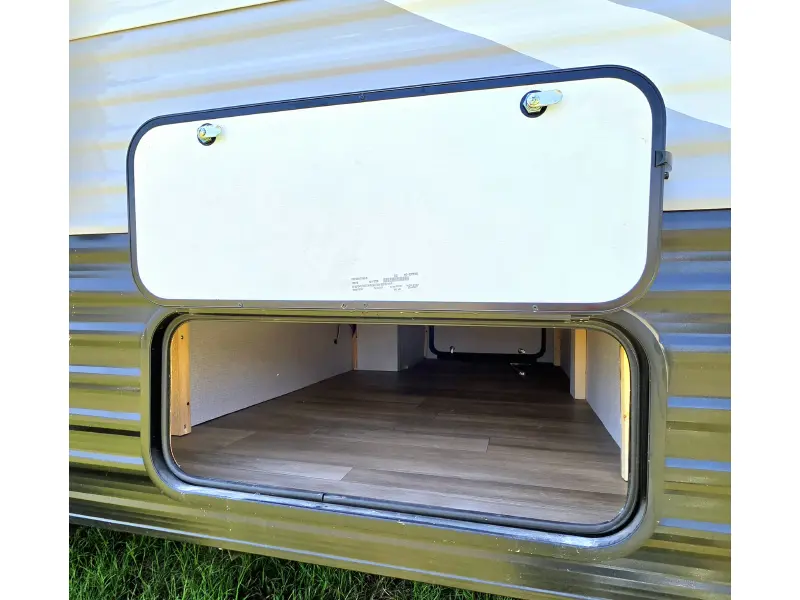 2024 Coachman Clipper 18BH