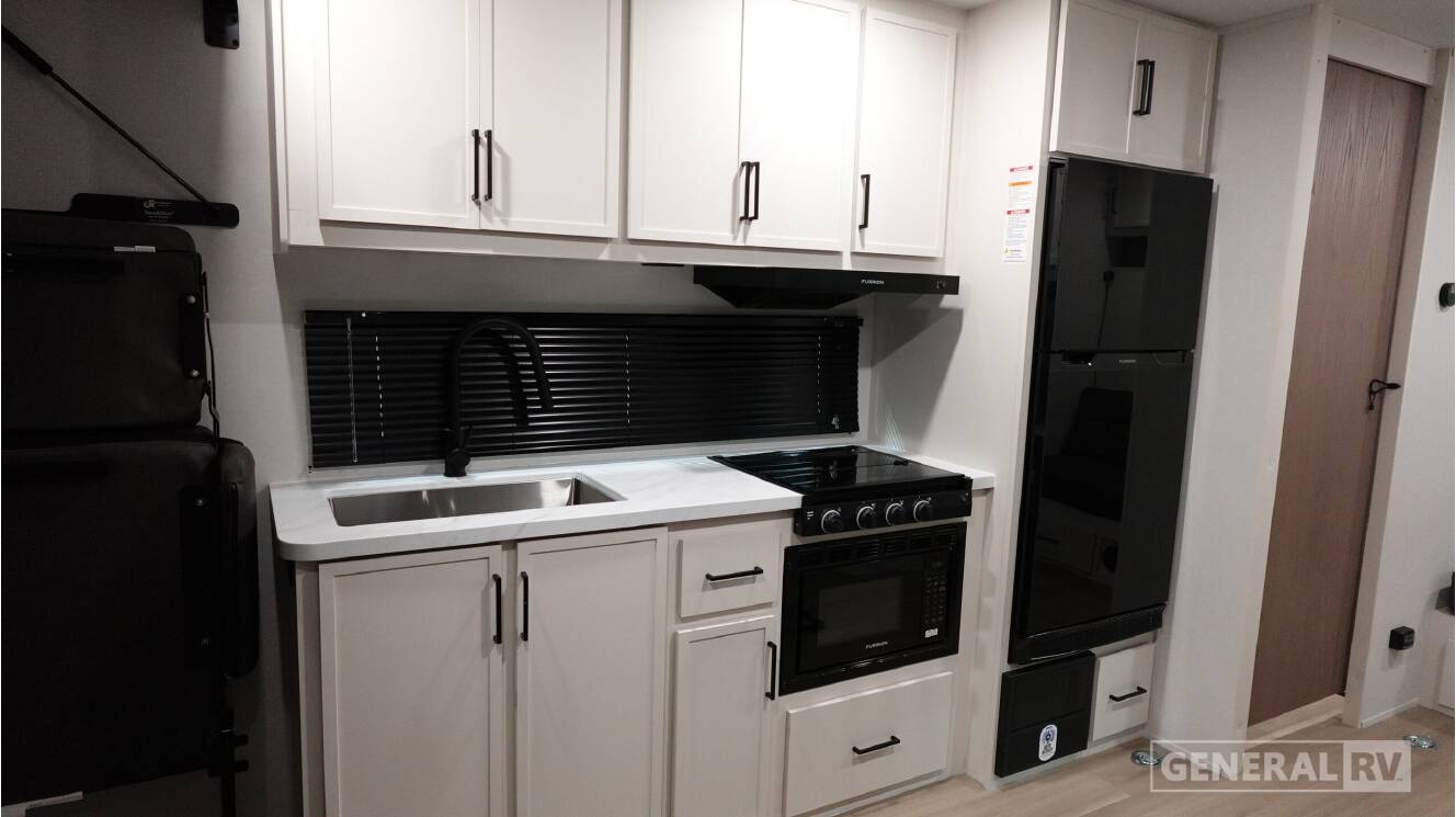A photo of this 2026 Grand Design MOMENTUM MAV 22MAV