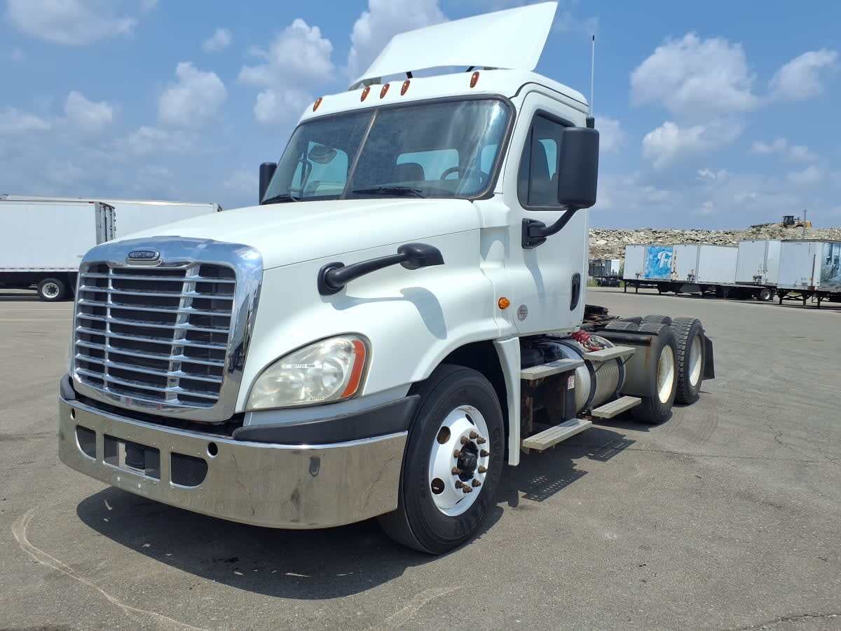 2018 FREIGHTLINER CASCADIA 125 in Taylor, MI