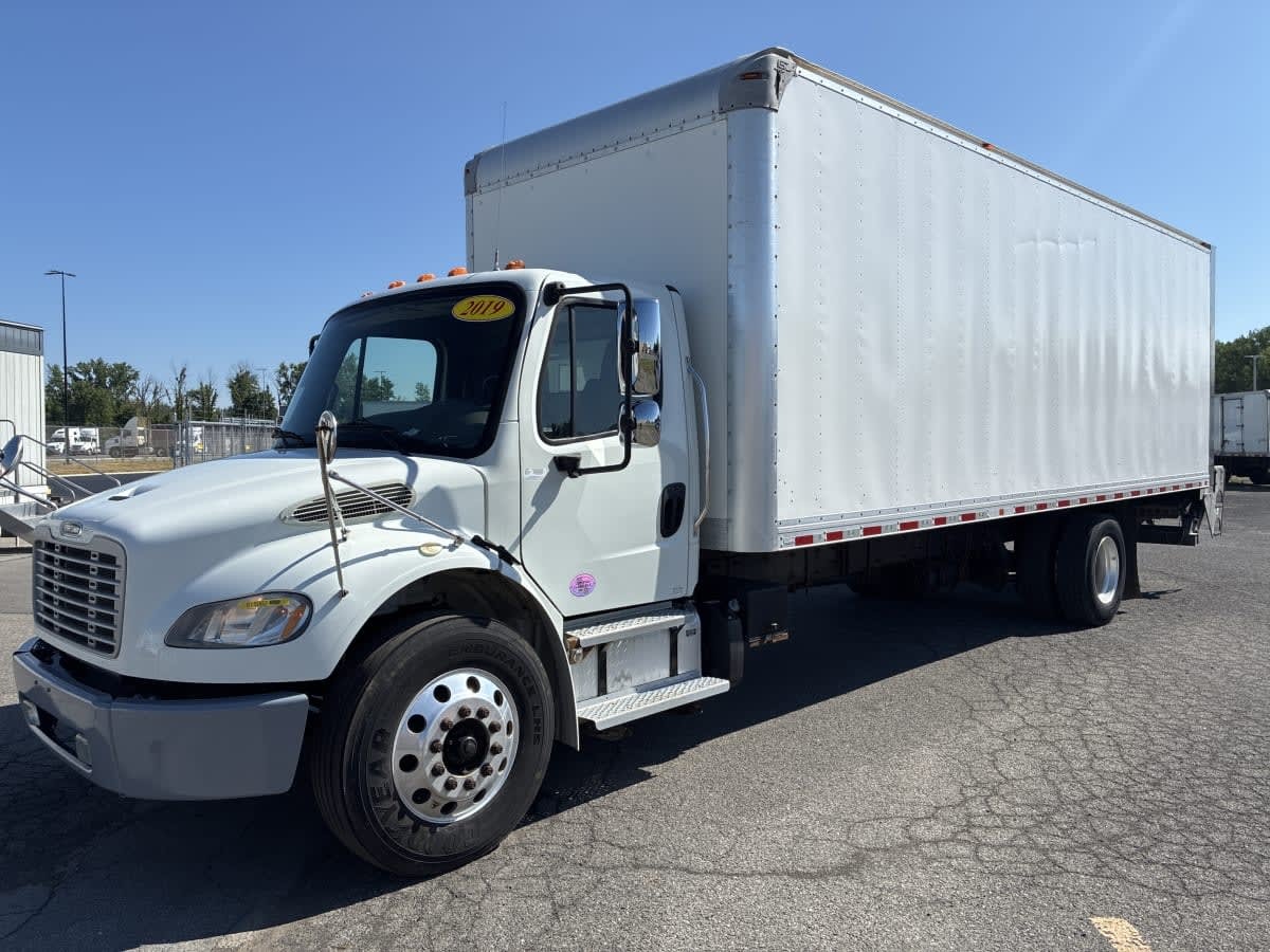 2019 FREIGHTLINER BUSINESS CLASS M2 106 in Hampton, VA