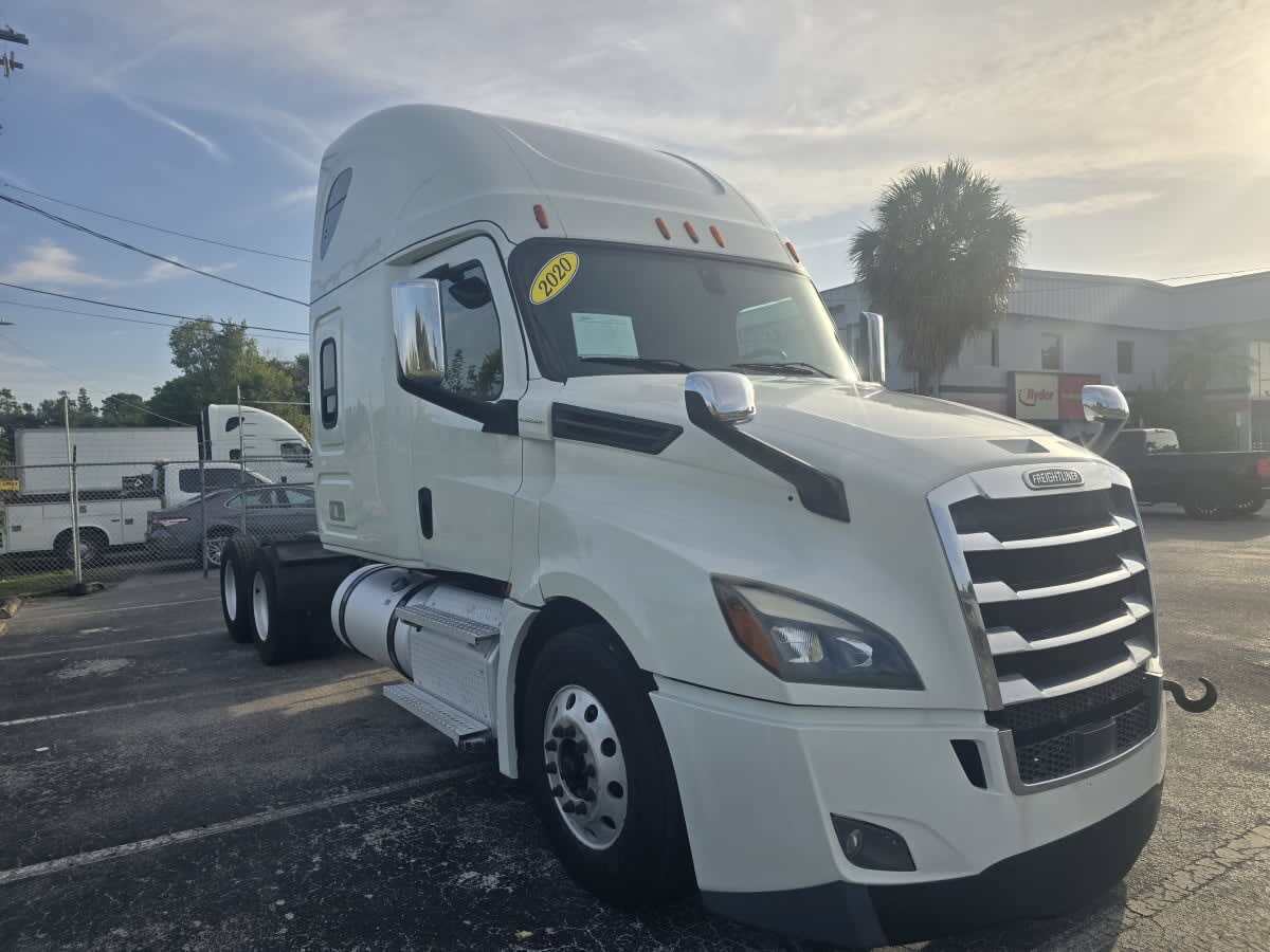 2020 FREIGHTLINER CASCADIA 126 in Tampa, FL