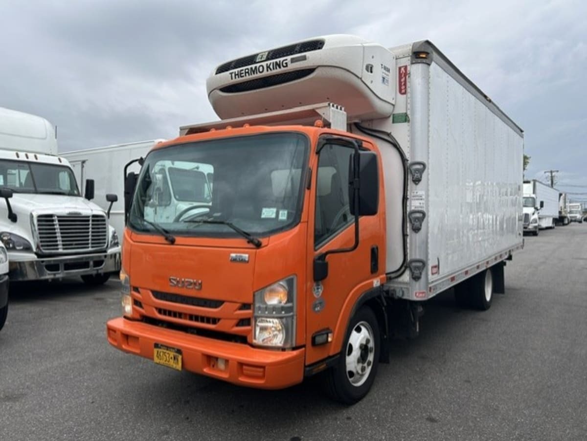 2020 ISUZU NQR in Farmingdale, NY