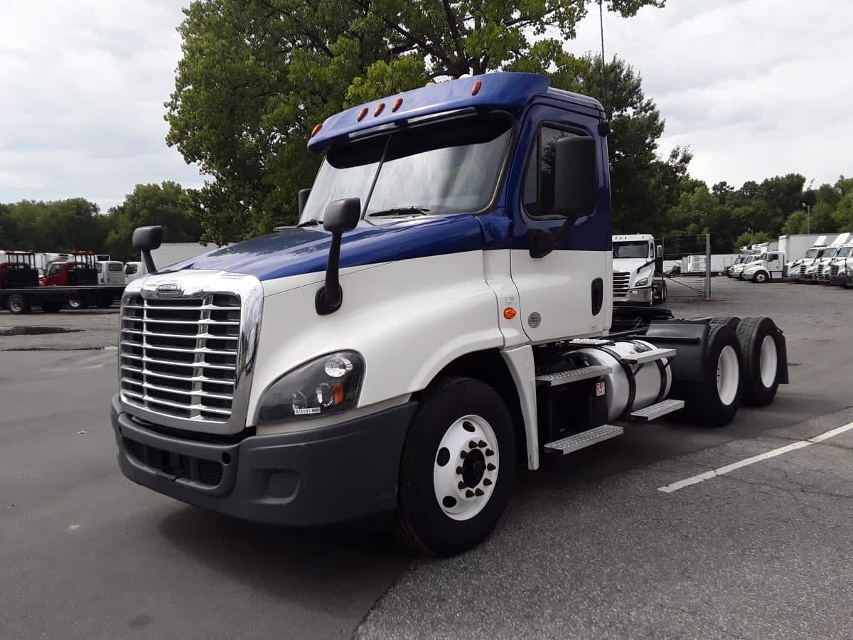 2020 FREIGHTLINER CASCADIA 125 in Charlotte, NC