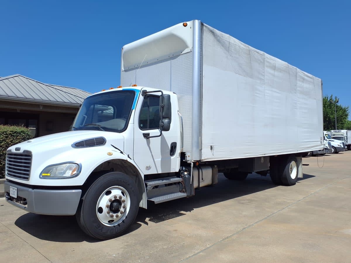 2019 FREIGHTLINER BUSINESS CLASS M2 106 in Houston, TX