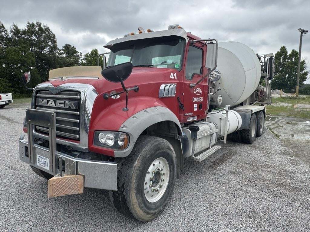 2015 MACK GRANITE GU713 in Chantilly, VA