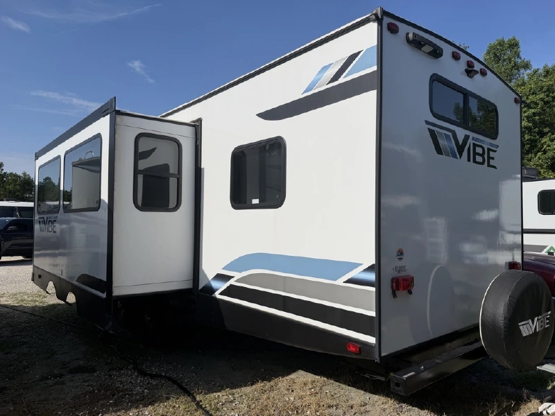 2023 FOREST RIVER VIBE 28BH