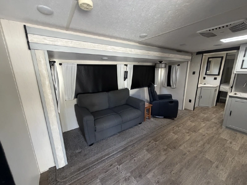 2023 FOREST RIVER VIBE 28BH