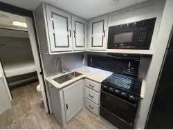 2023 FOREST RIVER VIBE 28BH