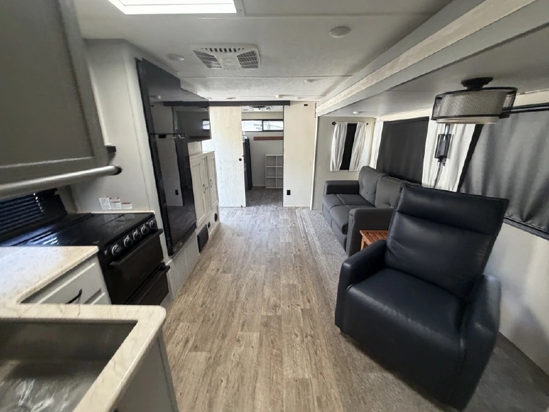 2023 FOREST RIVER VIBE 28BH