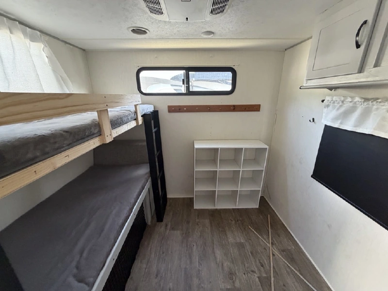 2023 FOREST RIVER VIBE 28BH