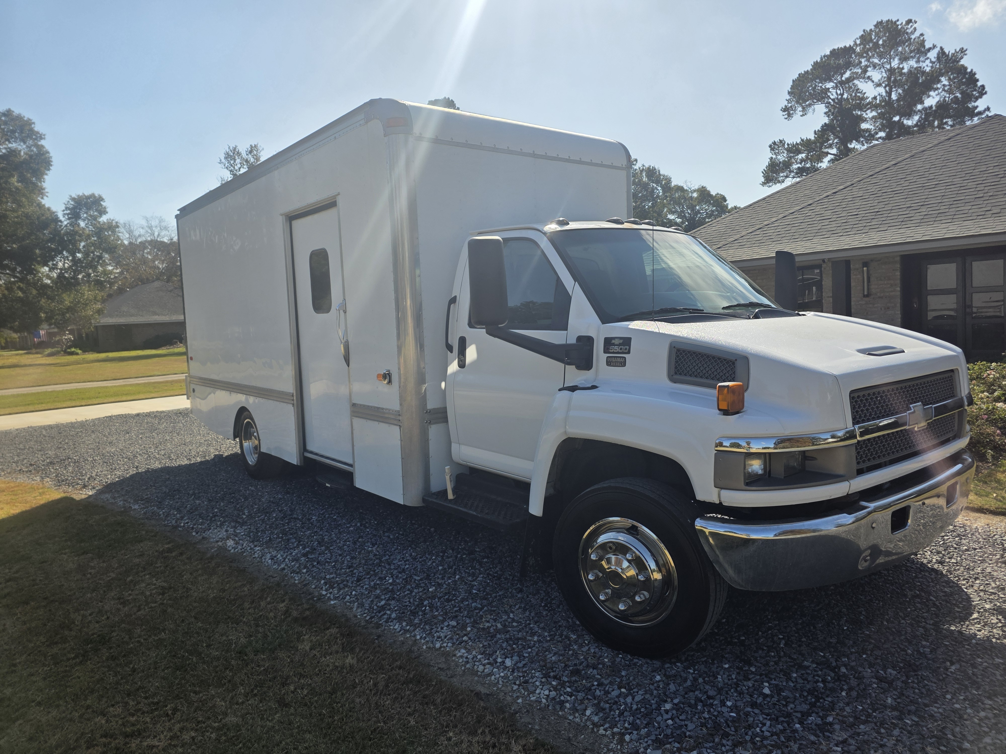 2004 CHEVROLET C5500 in Denham Springs, LA