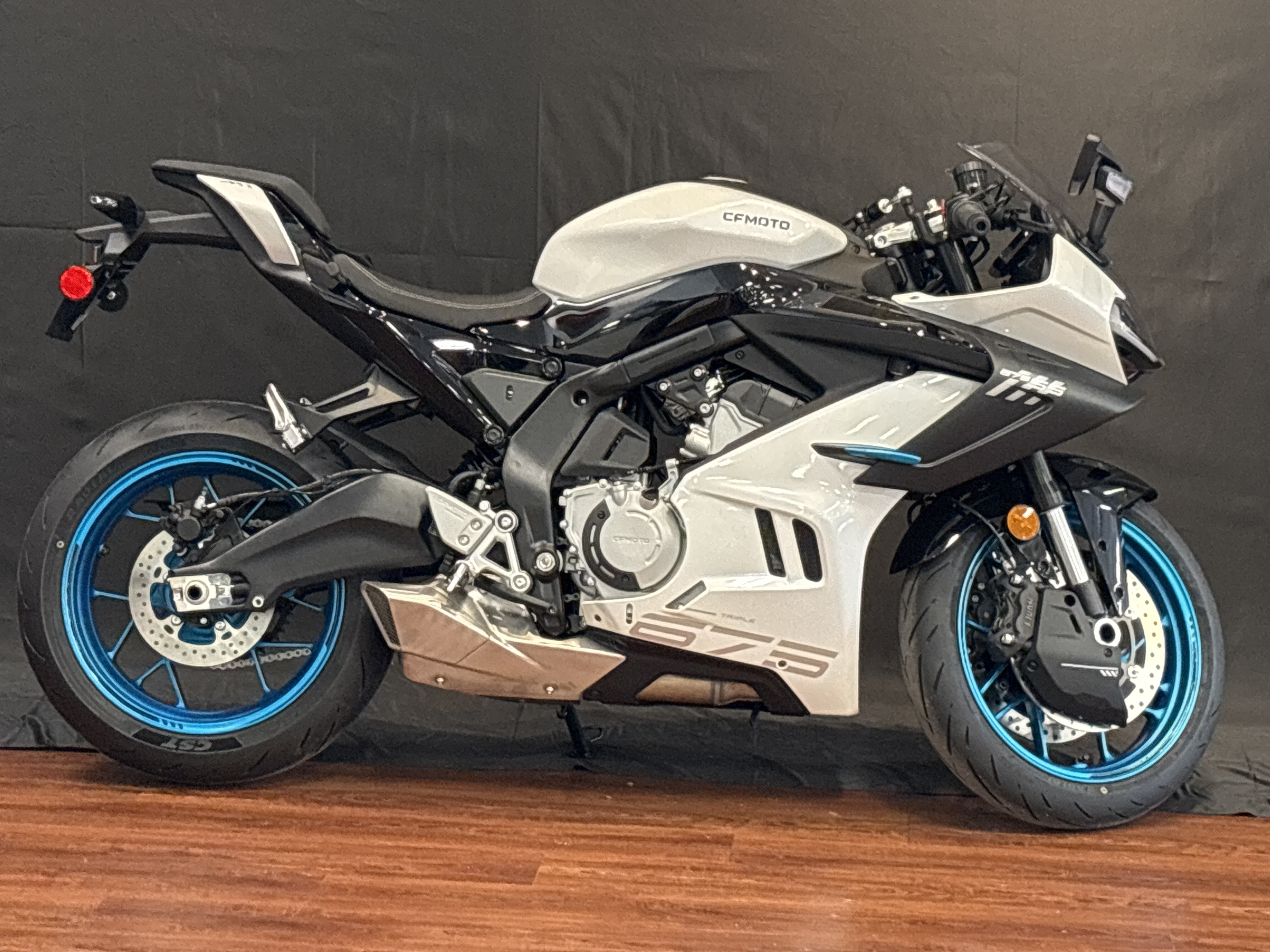 2026 CFMOTO 675SS SS in De Pere, WI