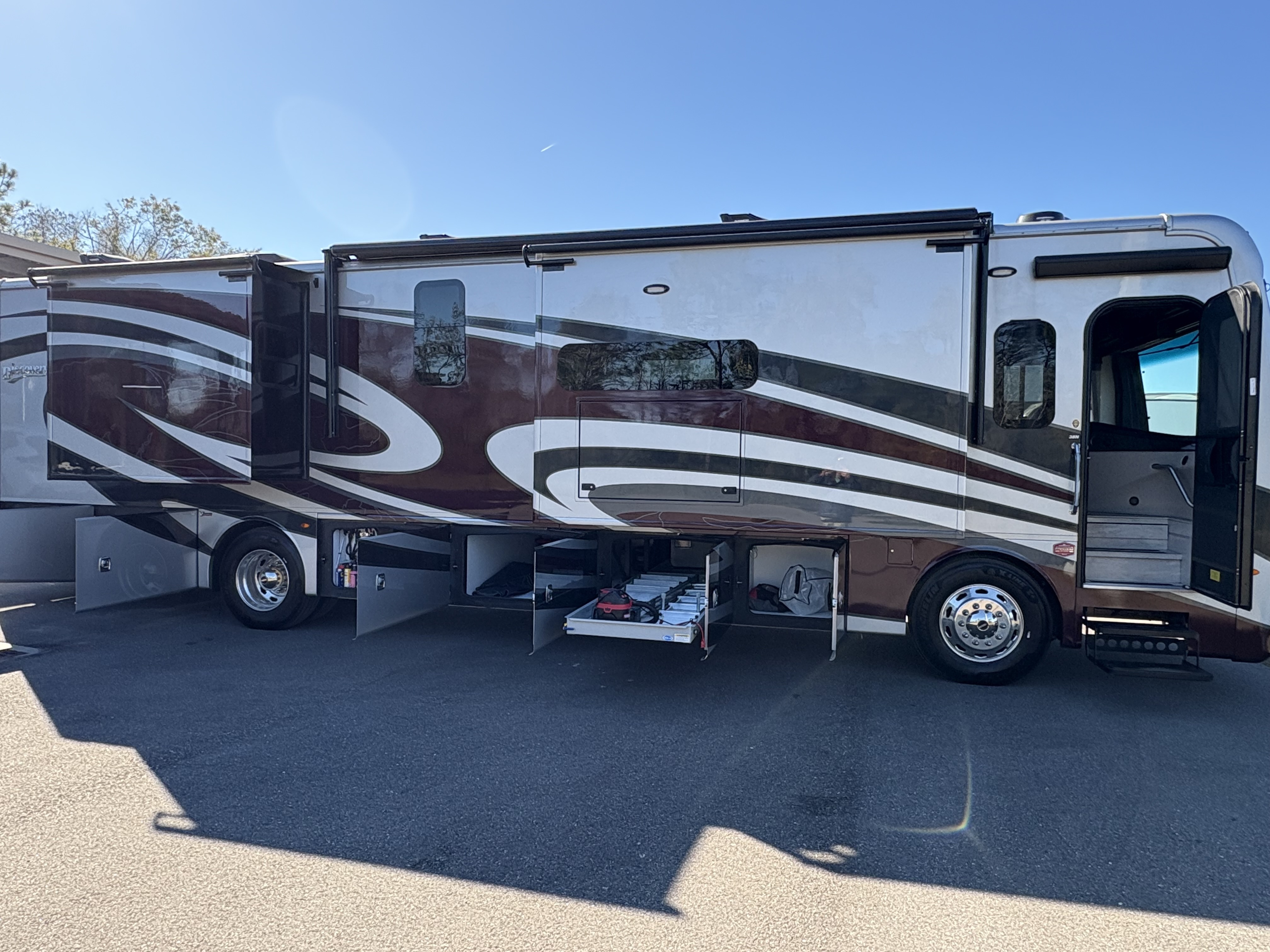 2024 Fleetwood DISCOVERY 38N RV