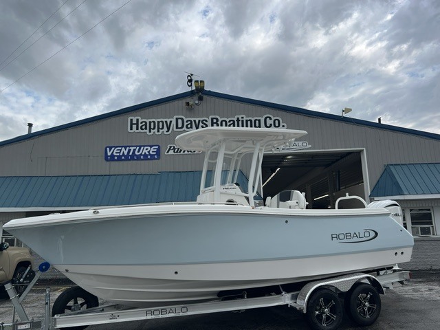 2027 Robalo 232 Explorer Center Console Boat boat