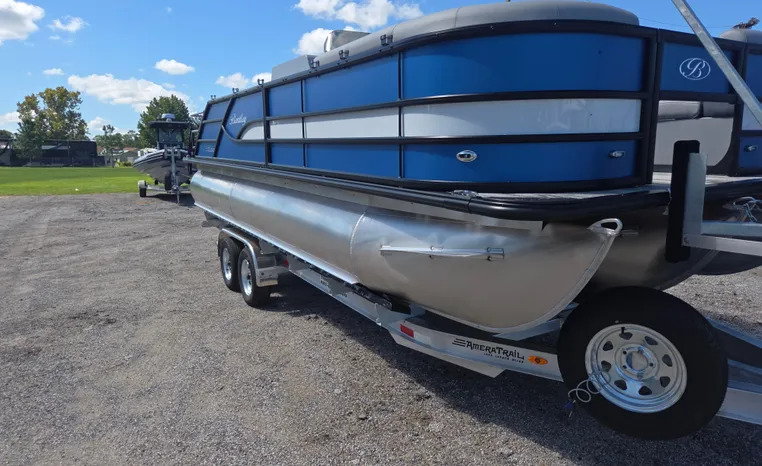 2026 Bentley Pontoons 223 Swingback Pontoon Boat boat