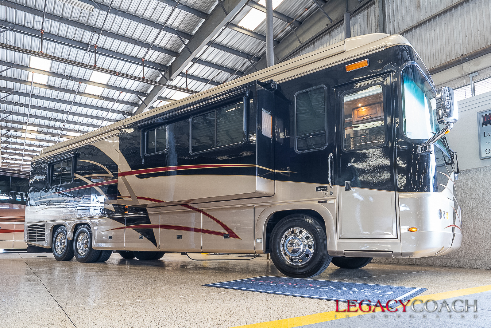 2006 Foretravel PHENIX 440 Class A Diesel Motorhome - Diesel Pusher RV