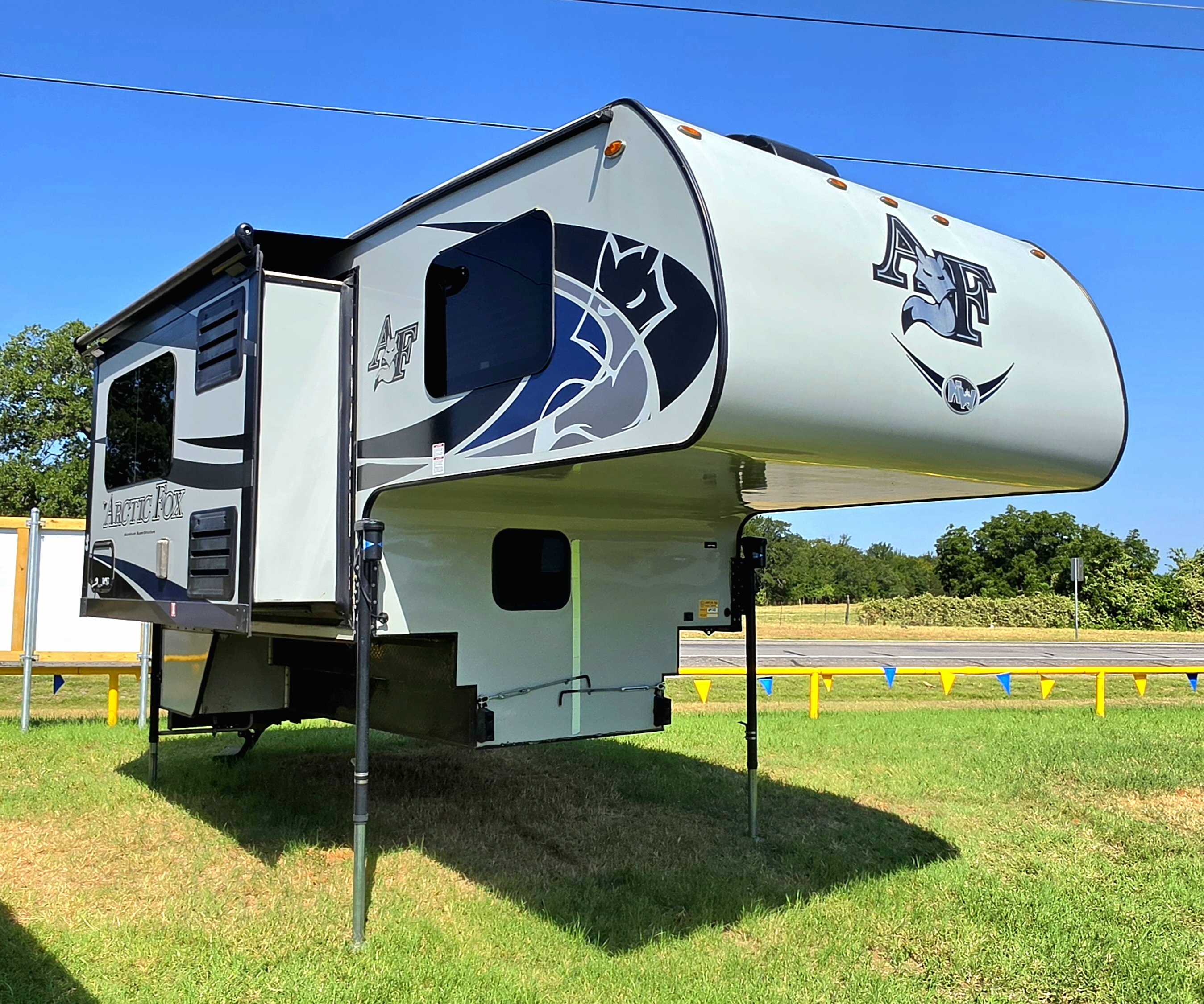 2021 Northwood Arctic Fox 811 in granbury TX