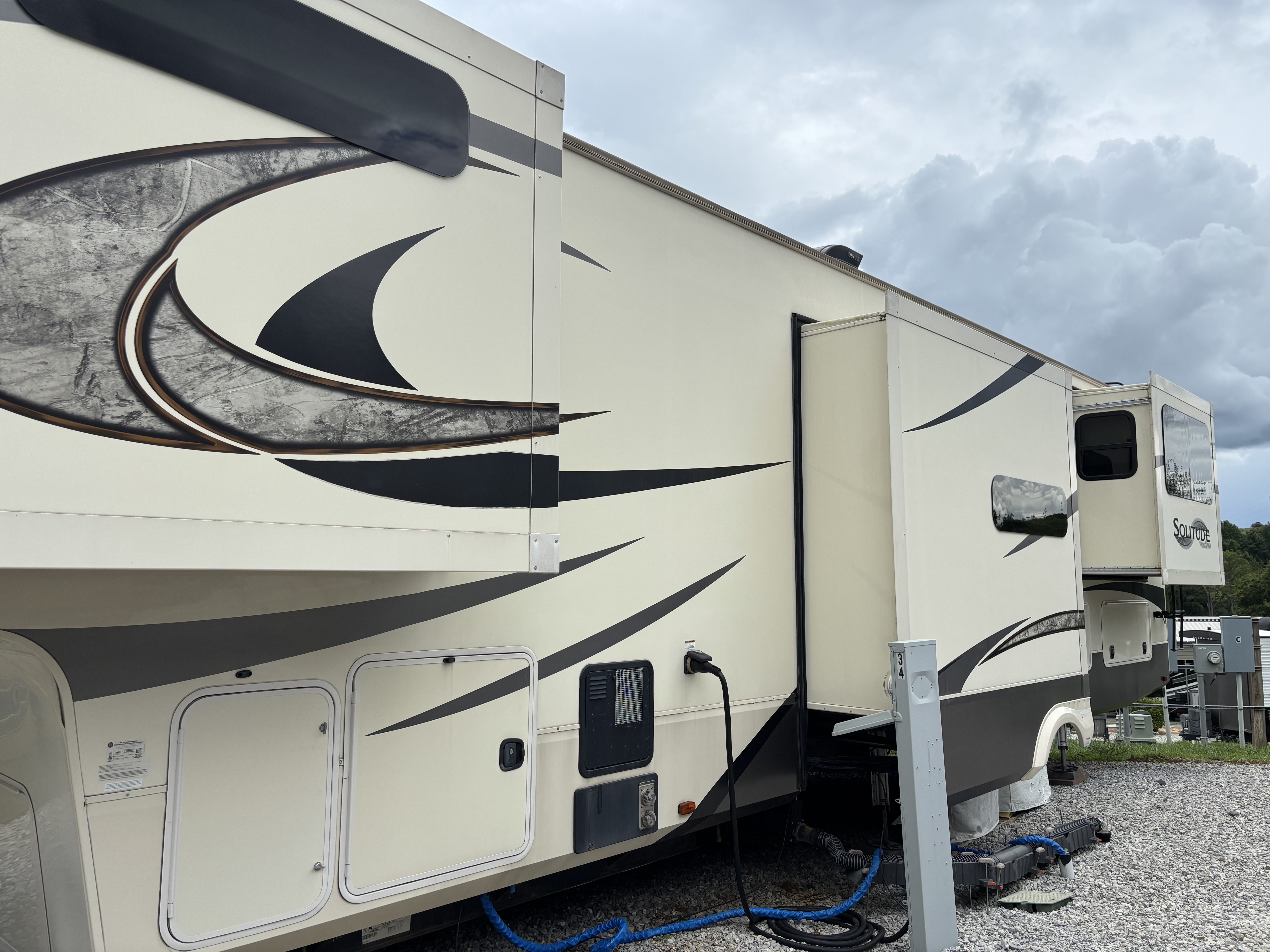 2018 Grand Design SOLITUDE 375RES RV