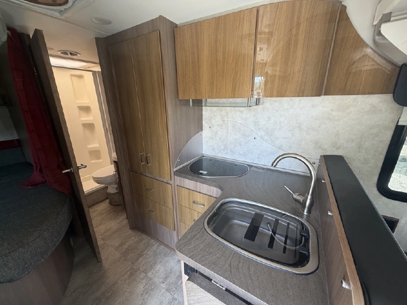 2017 WINNEBAGO TREND 23L