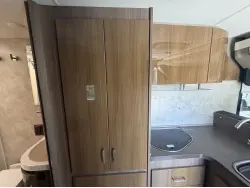 2017 WINNEBAGO TREND 23L