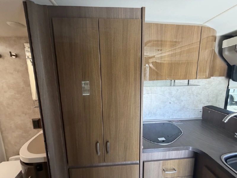 2017 WINNEBAGO TREND 23L