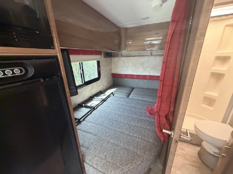 2017 WINNEBAGO TREND 23L