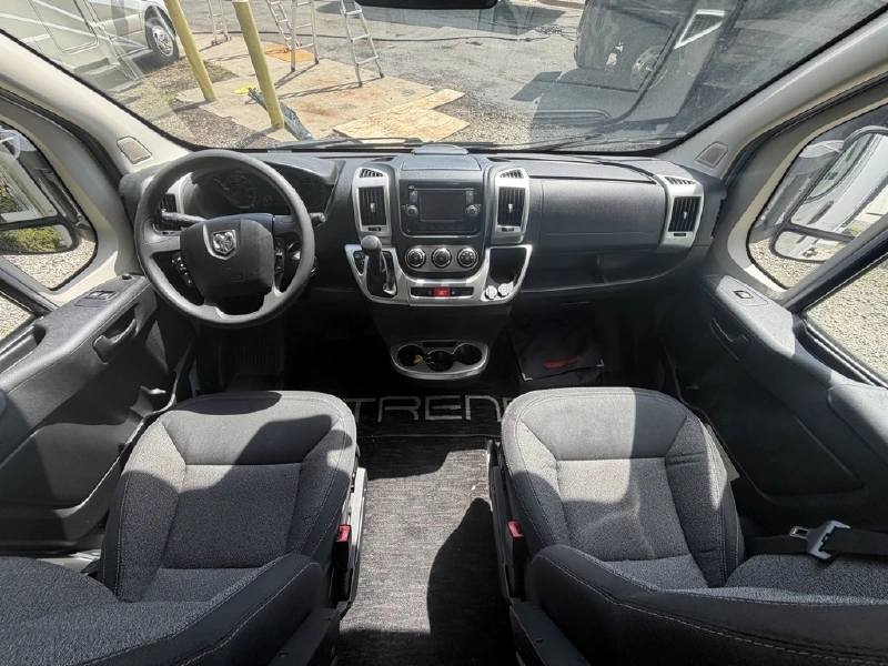2017 WINNEBAGO TREND 23L