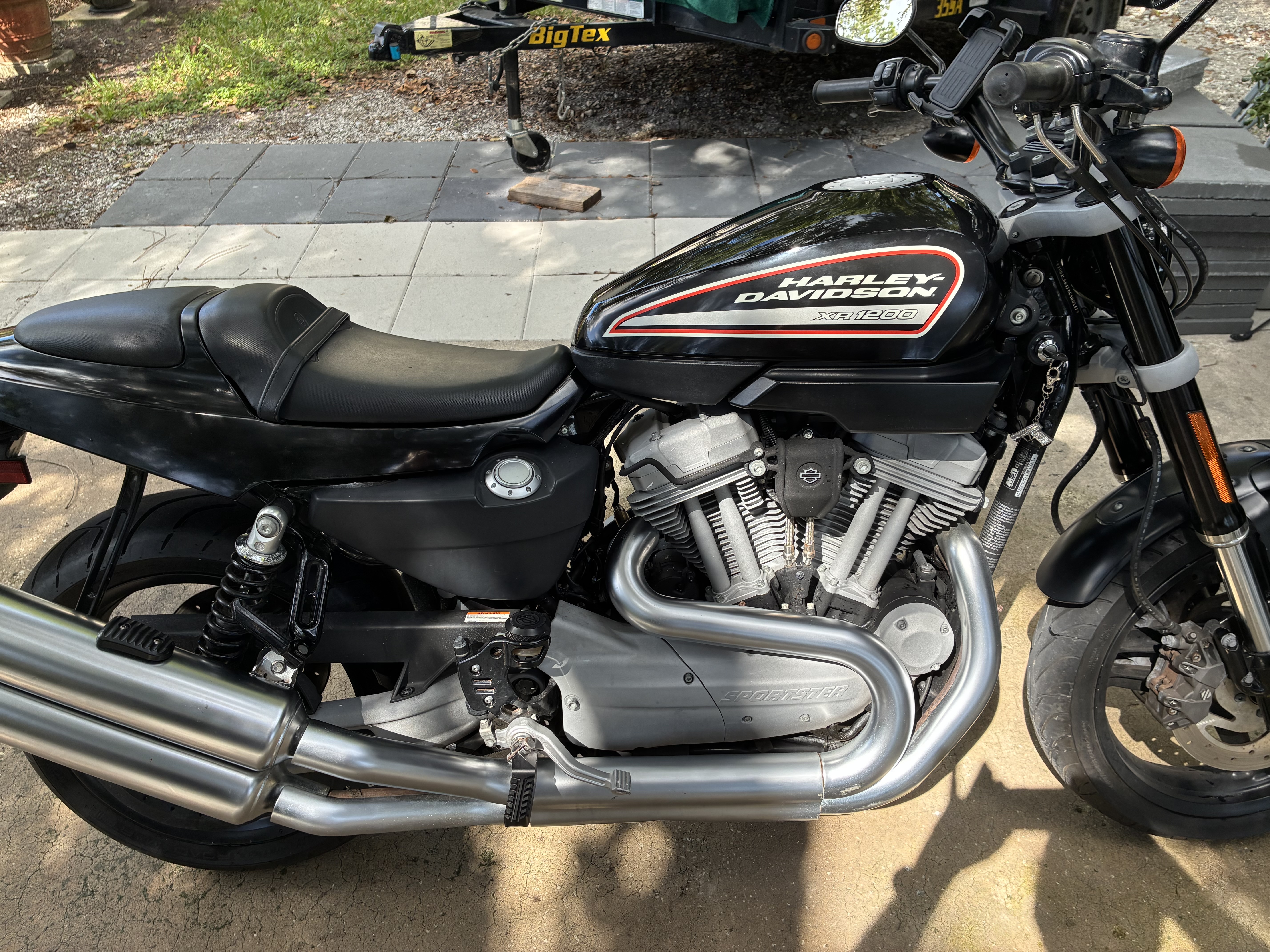 2010 Harley-Davidson SPORTSTER XR1200 XR1200 Sportbike motorcycle