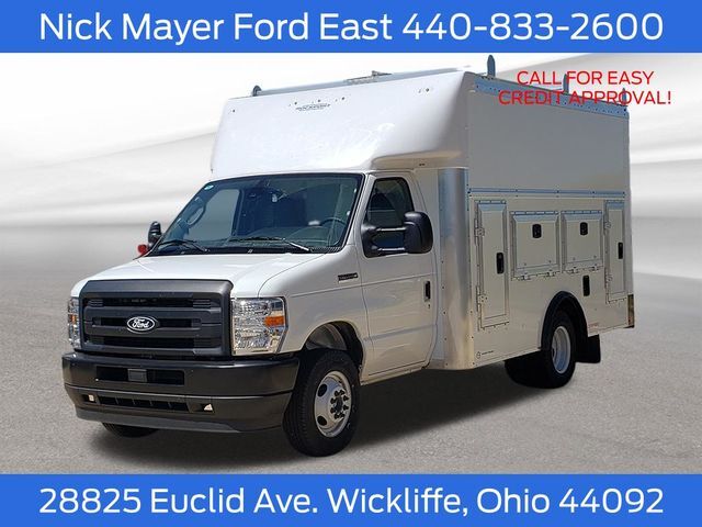 2027 Ford E-350SD in Cleveland, OH