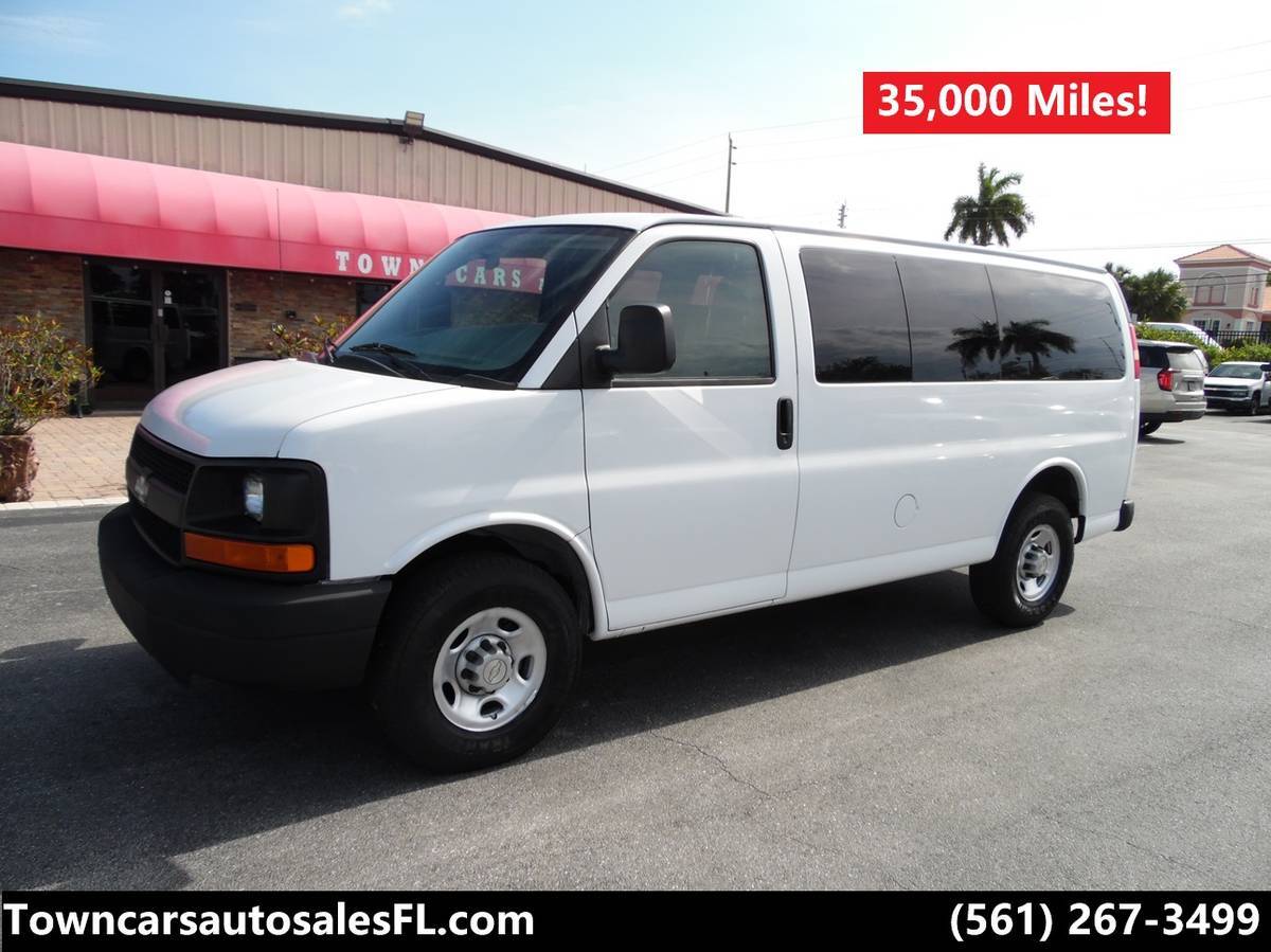 2008 CHEVROLET EXPRESS 2500 in West Palm Beach, FL
