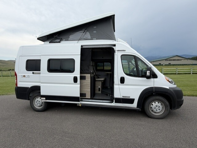2021 Winnebago SOLIS 59P RV