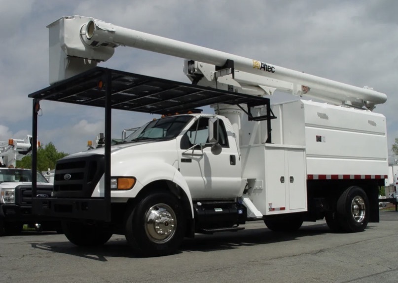 2011 FORD F750 in Carbondale, PA