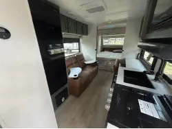 2027 FOREST RIVER NO BOUNDARIES NB20.2