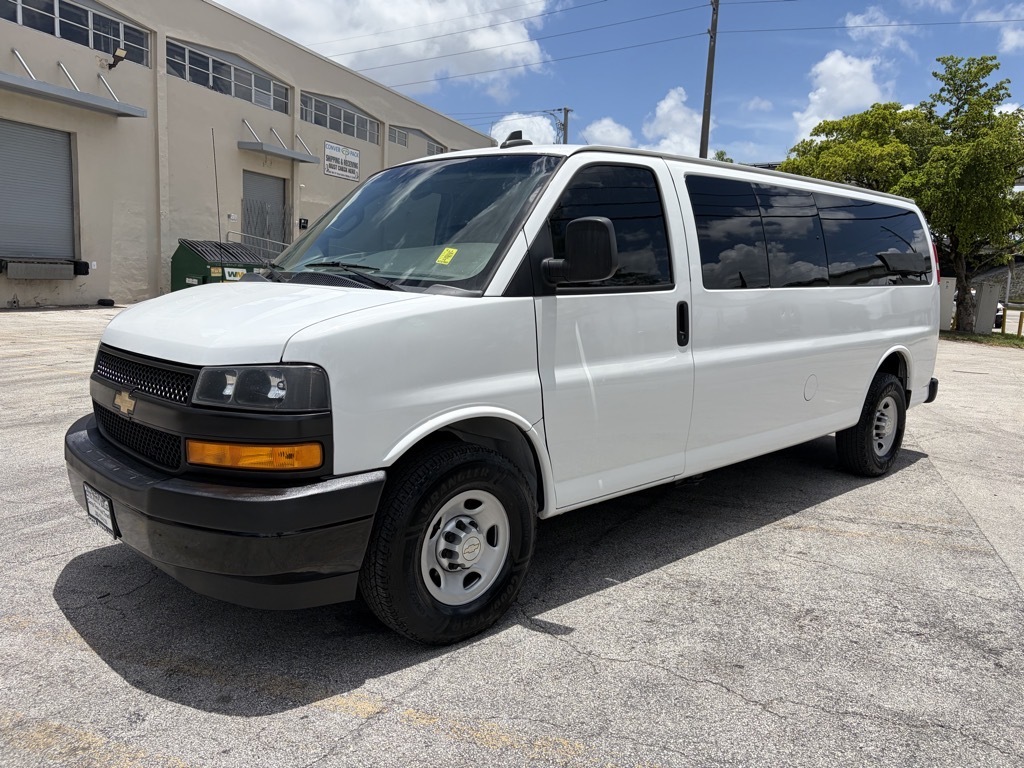 2020 CHEVROLET EXPRESS G3500 15 PASSENGER VAN in Miami, FL