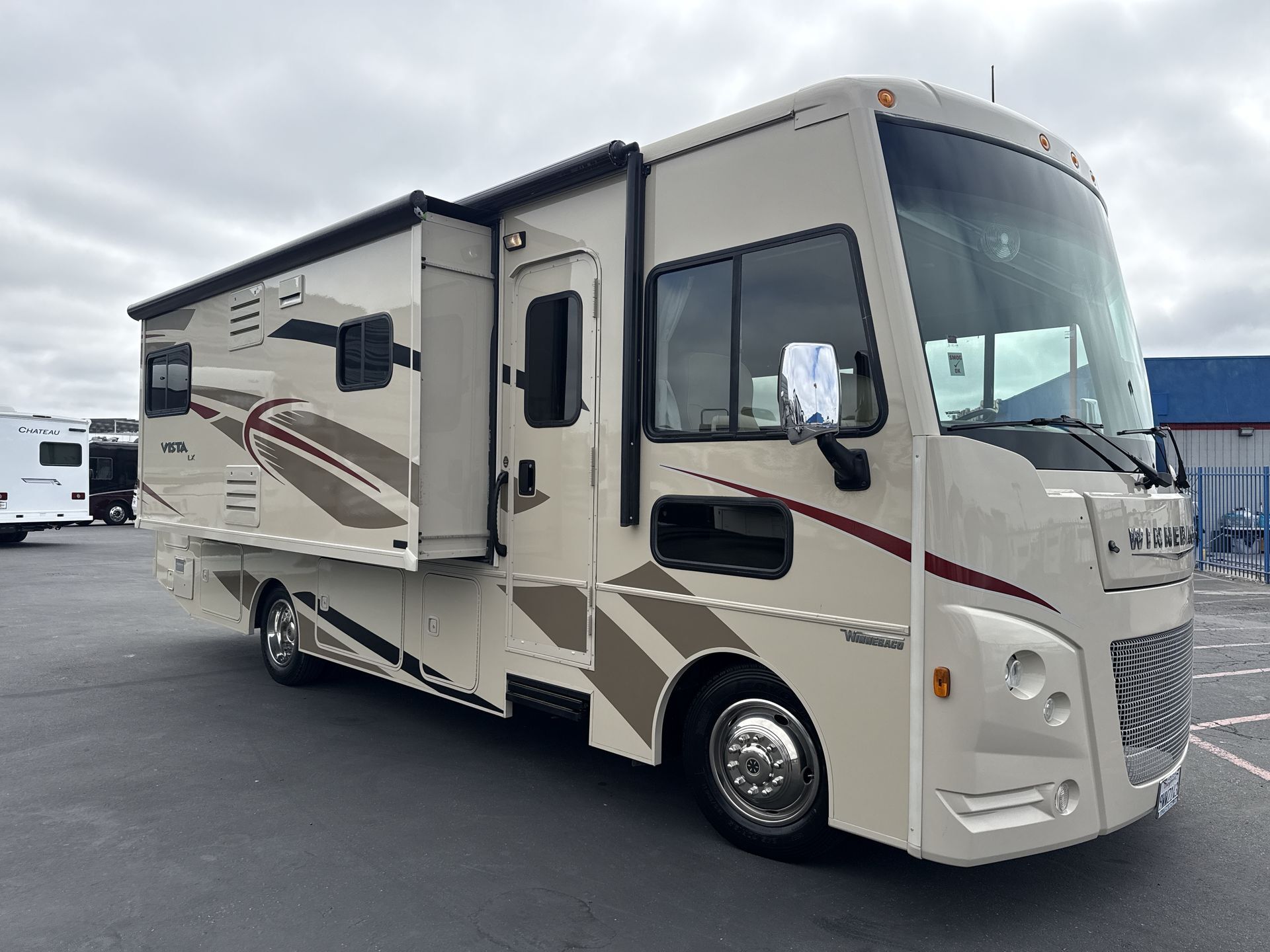 2017 Winnebago VISTA 27N RV