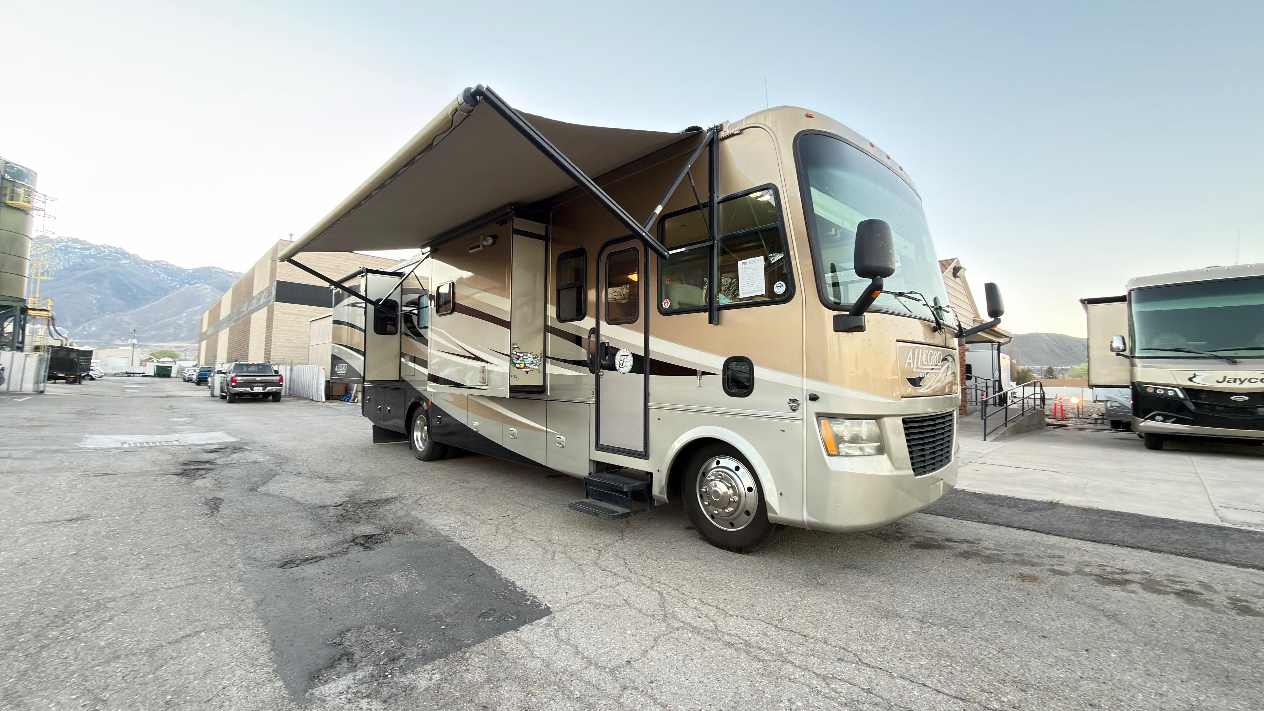 2012 Tiffin Motorhomes ALLEGRO OPEN ROAD 34TGA RV