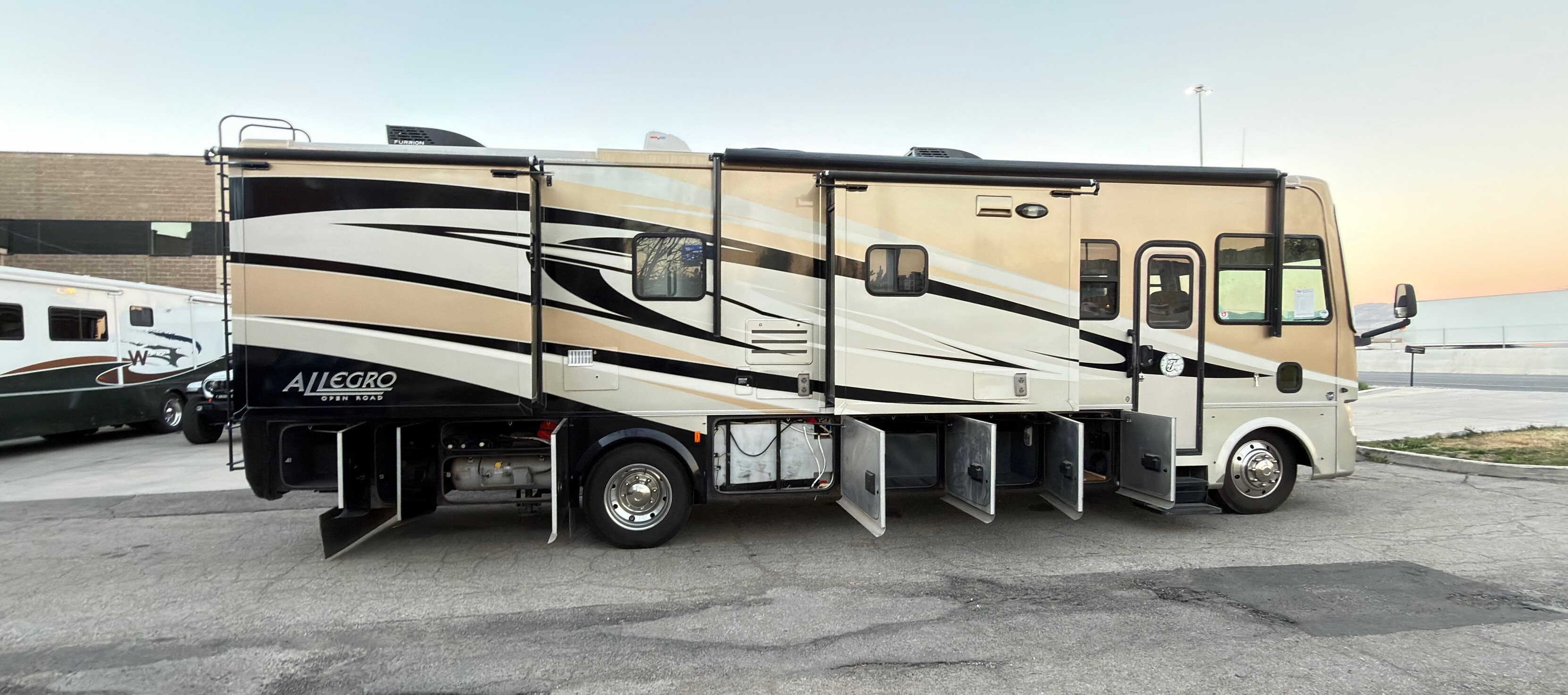 2012 Tiffin Motorhomes ALLEGRO OPEN ROAD 34TGA in draper UT