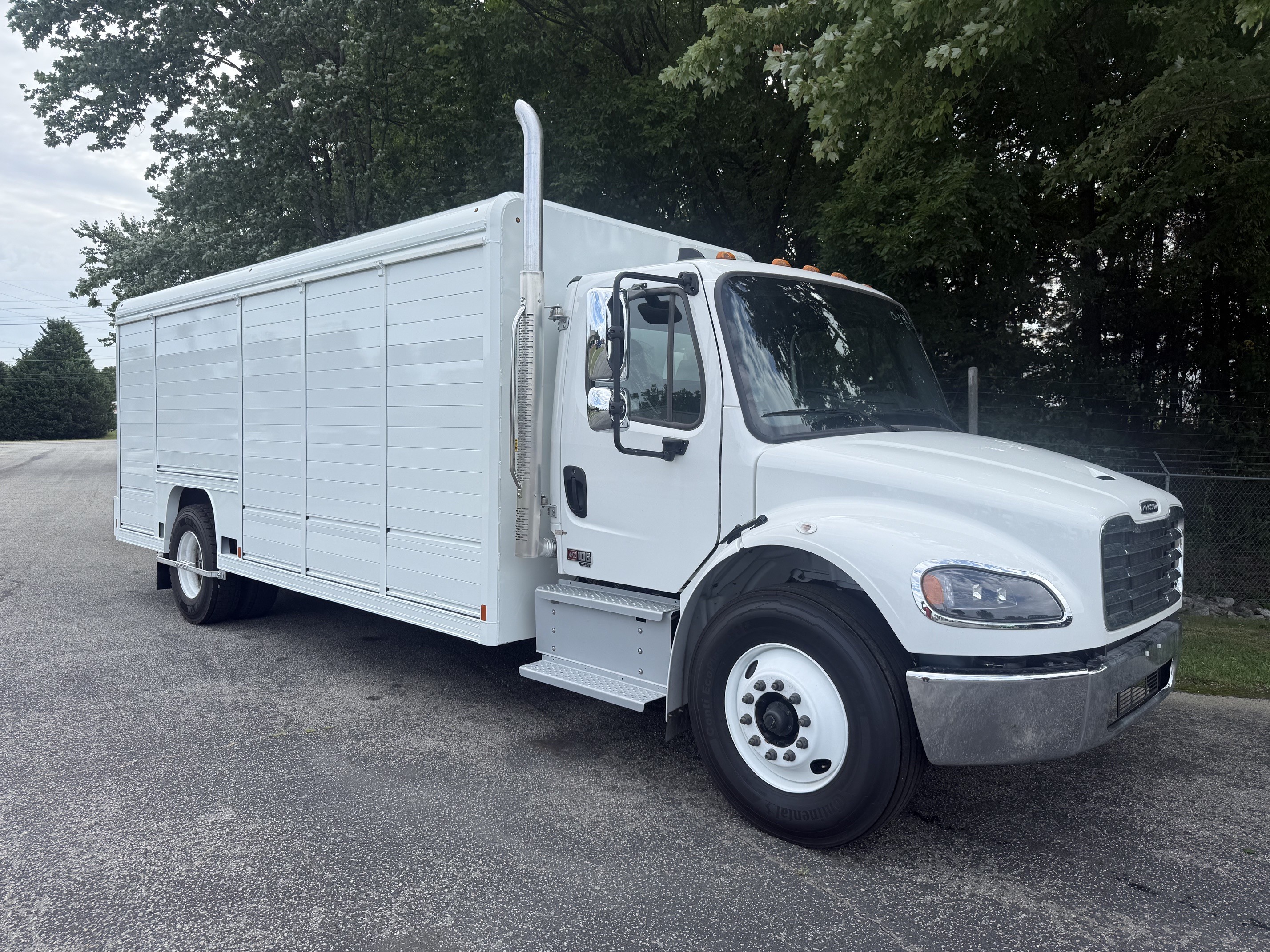 2027 FREIGHTLINER BUSINESS CLASS M2 106 in Greensboro, NC