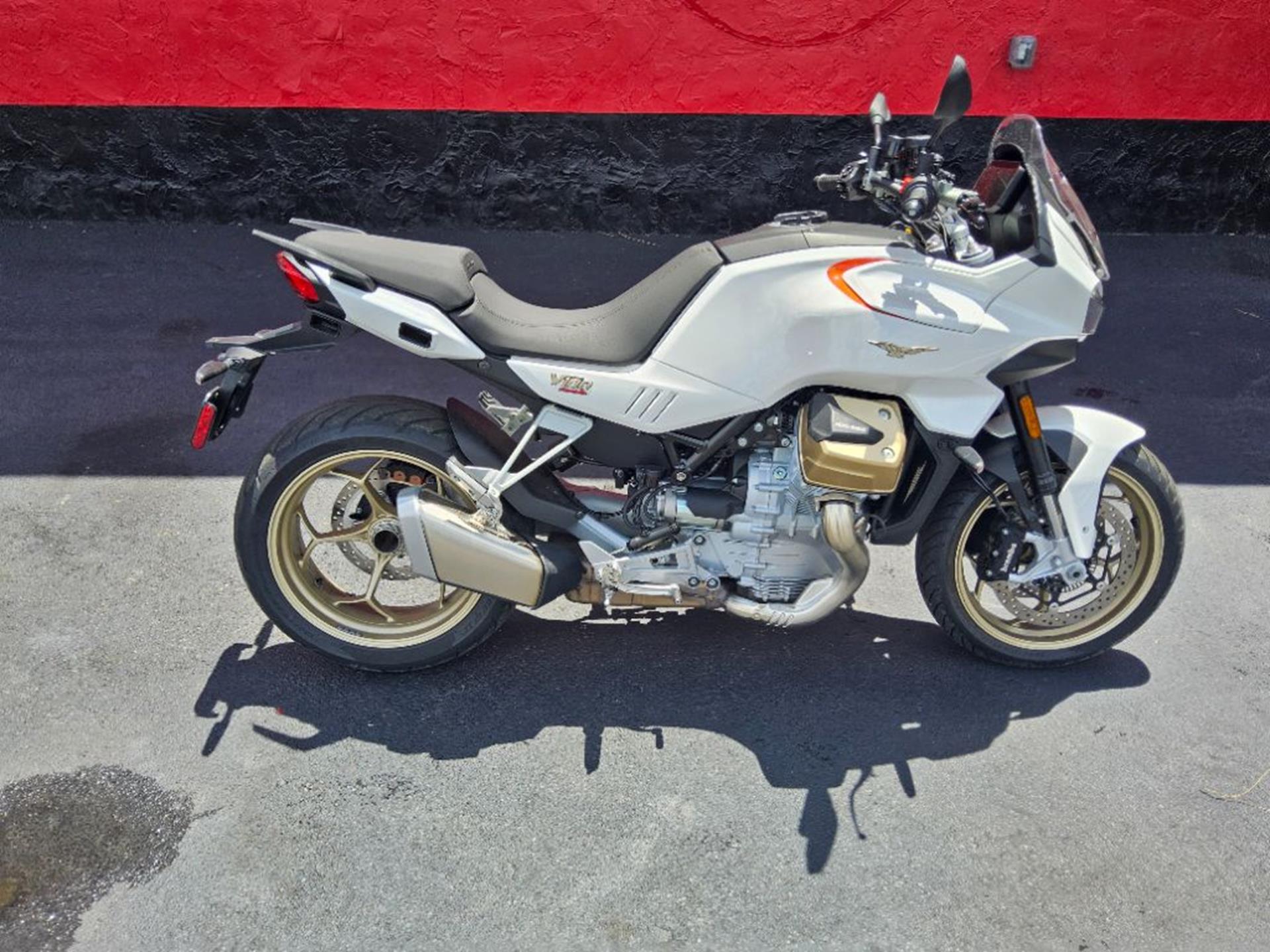 2023 Moto Guzzi V100 Mandello MANDELLO in Fort Myers, FL