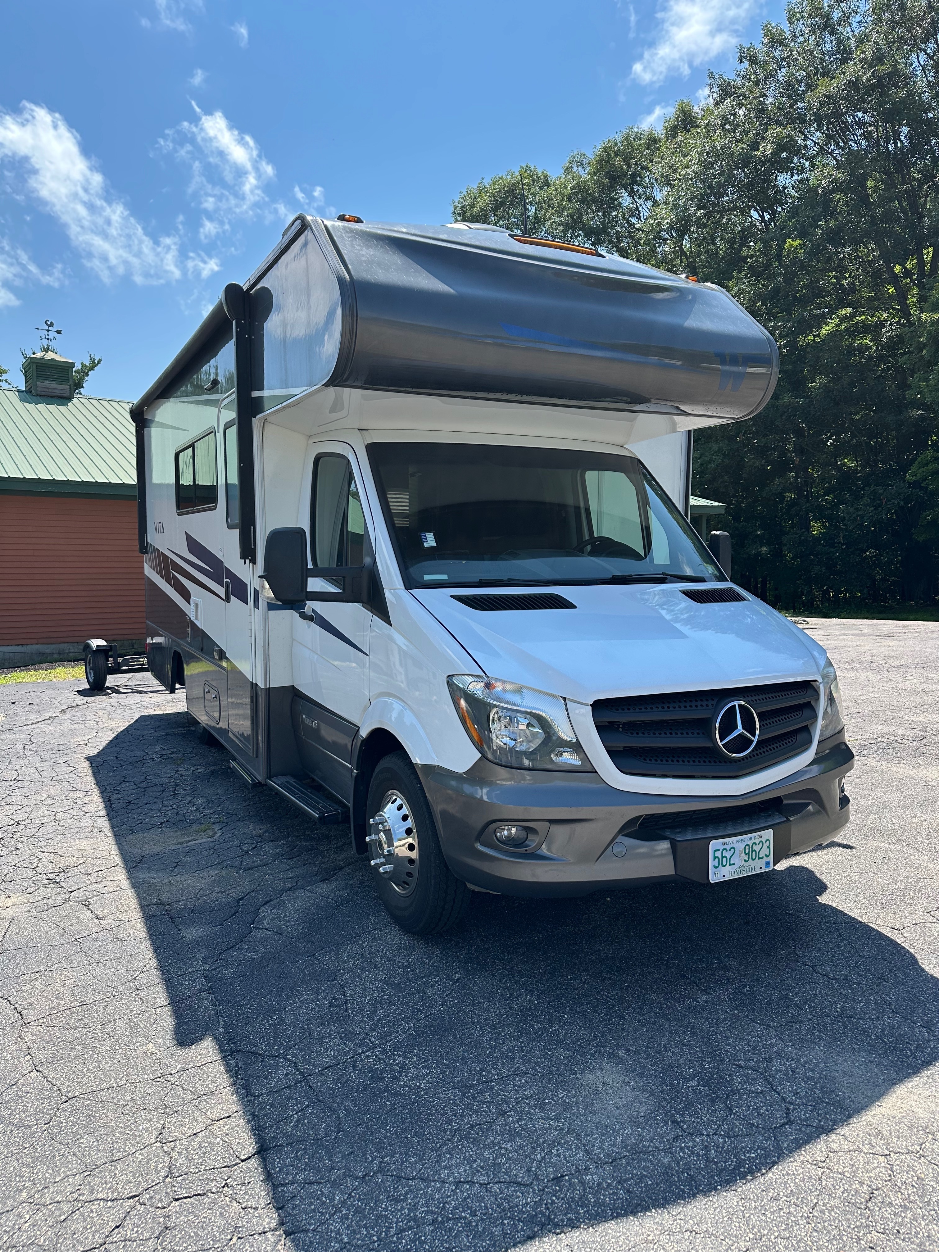 2020 Winnebago VITA 24P RV