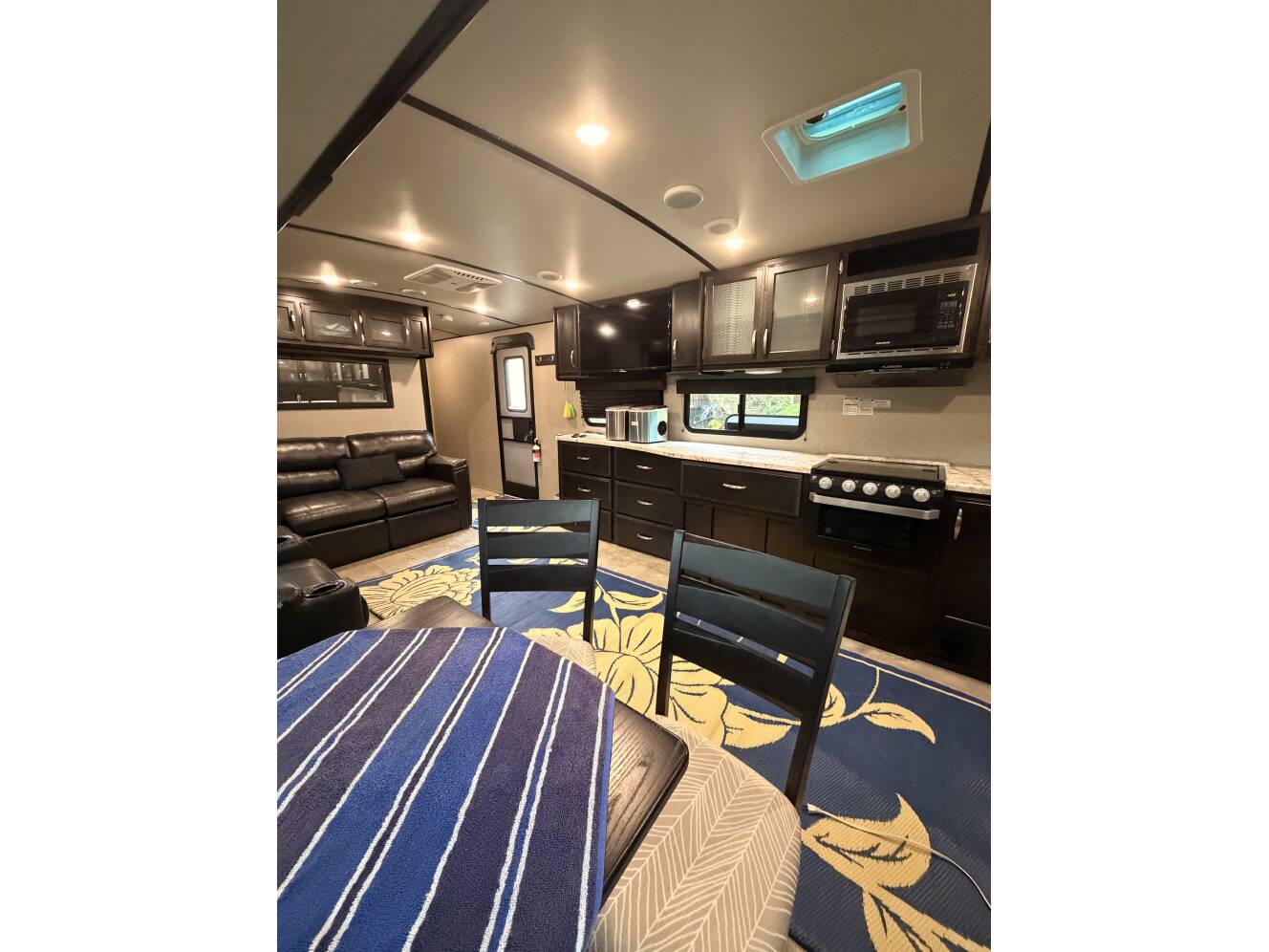 A photo of this 2019 Grand Design IMAGINE 2850MK