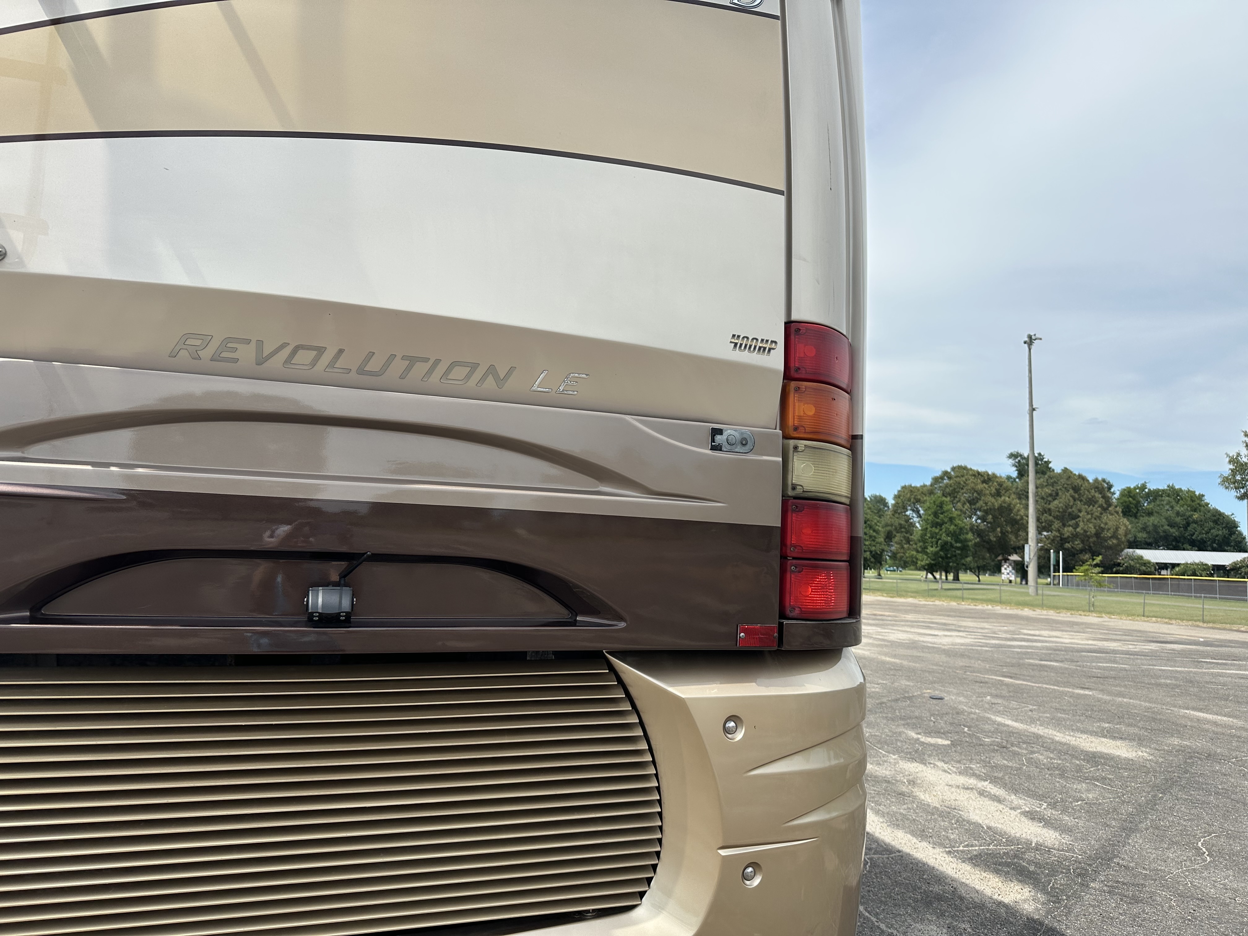 2007 Fleetwood REVOLUTION® LE 40L RV