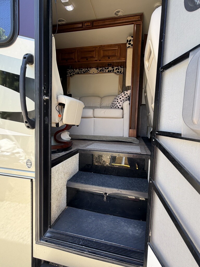 2012 Tiffin Motorhomes ALLEGRO OPEN ROAD 35QBA in yorba linda CA