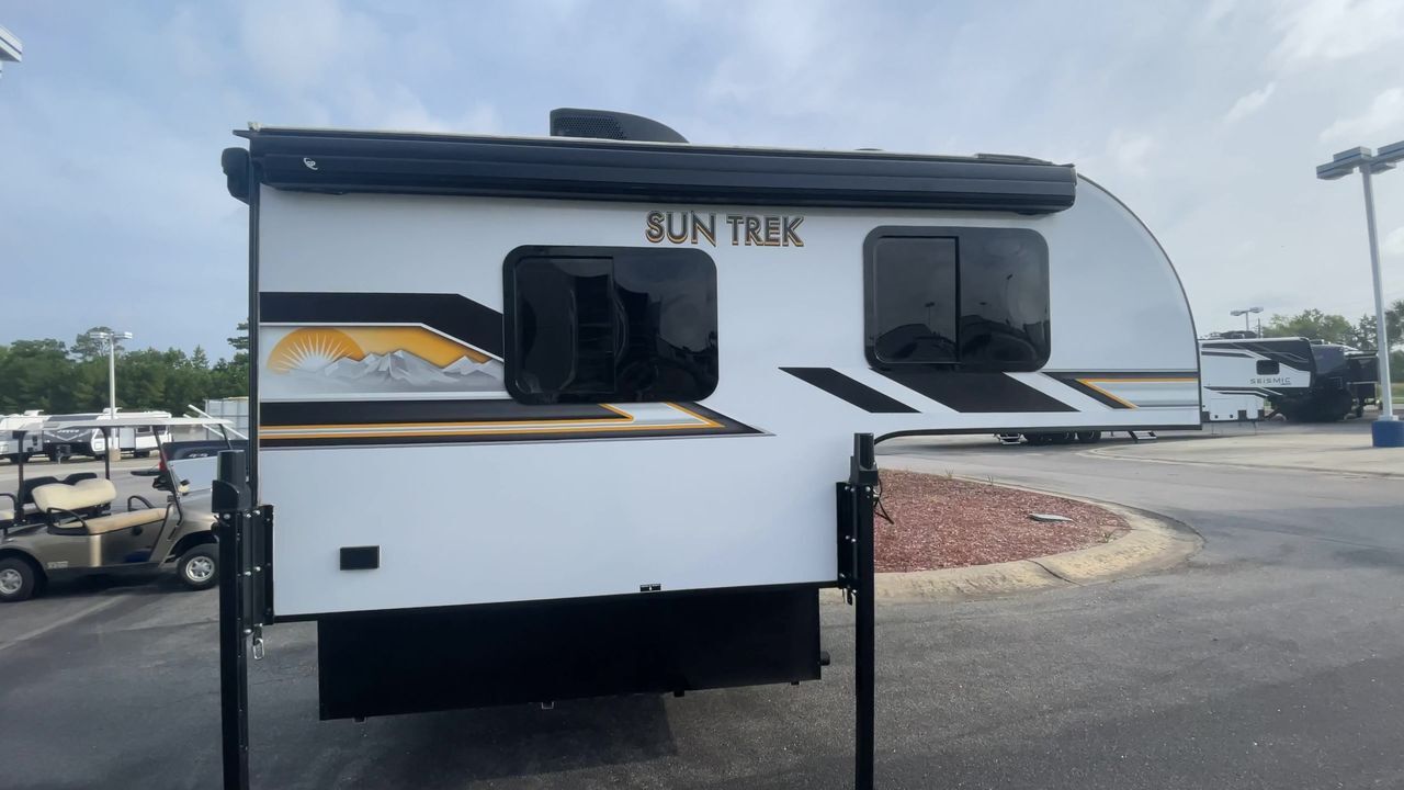 2027 Sunset Park Sun Trek 700 in longs SC